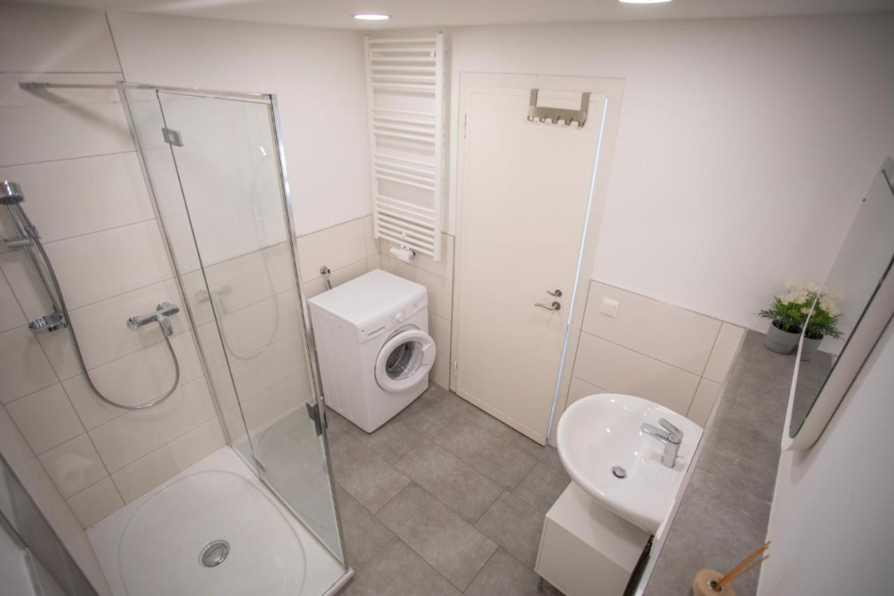 Apartment In The City Center Innsbruck Bagian luar foto