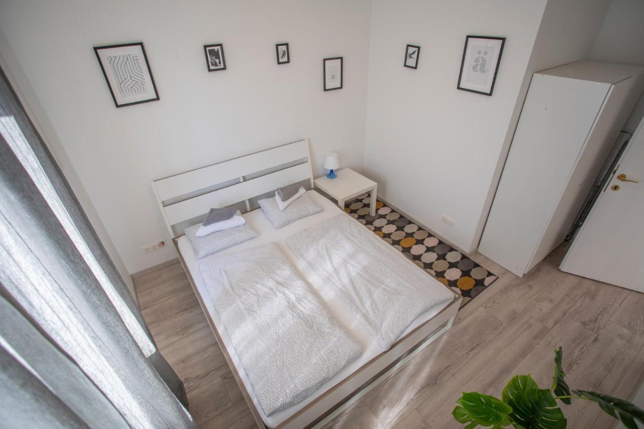 Apartment In The City Center Innsbruck Bagian luar foto